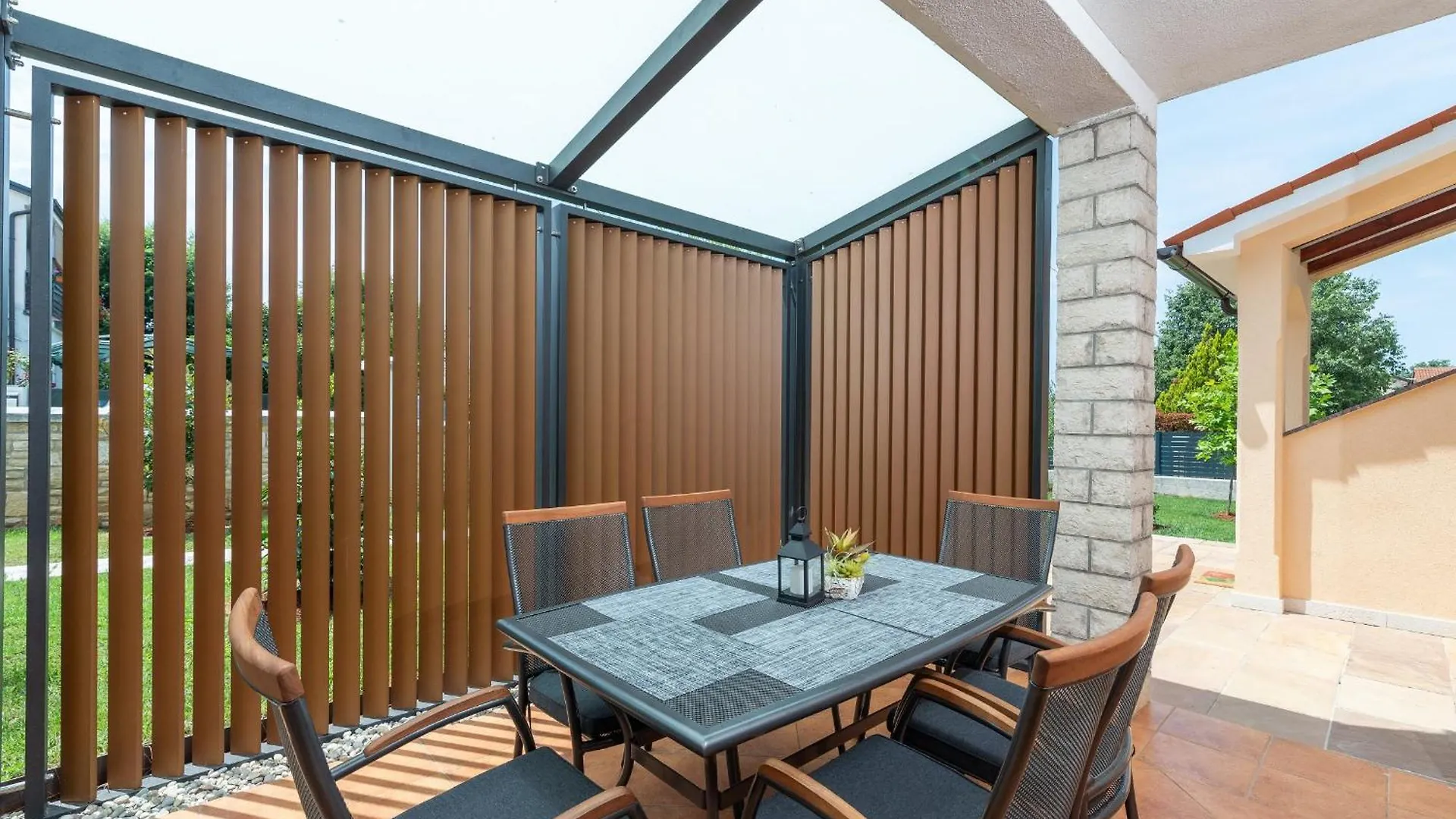 Guest house Apartment Stanko Vrvari