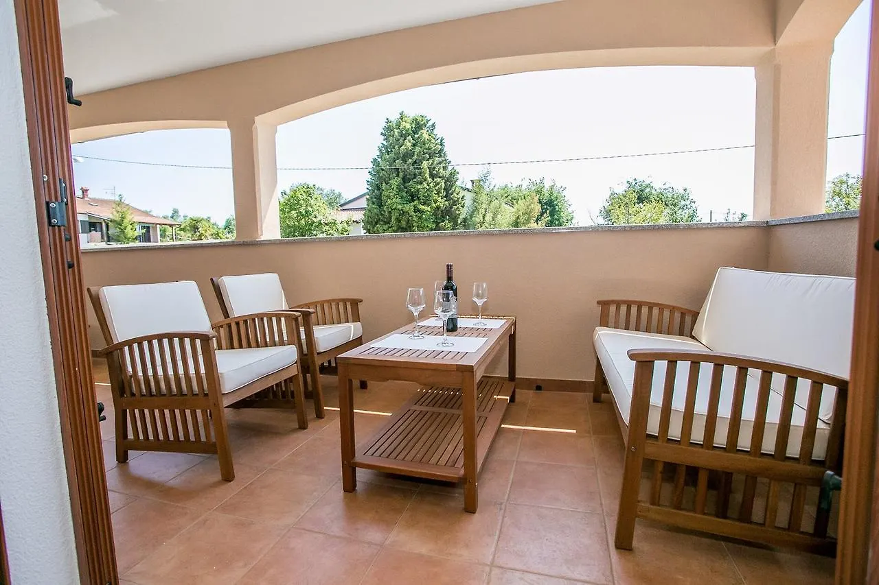 Apartment Stanko Vrvari